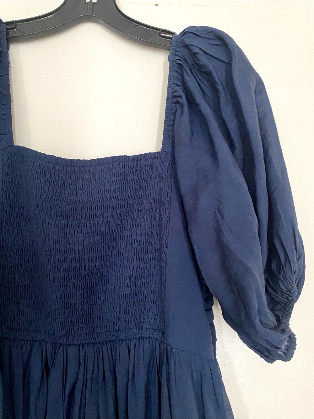 Abercrombie & Fitch Emerson Poplin Puff Sleeve Midi Dress - Picture 4 of 5